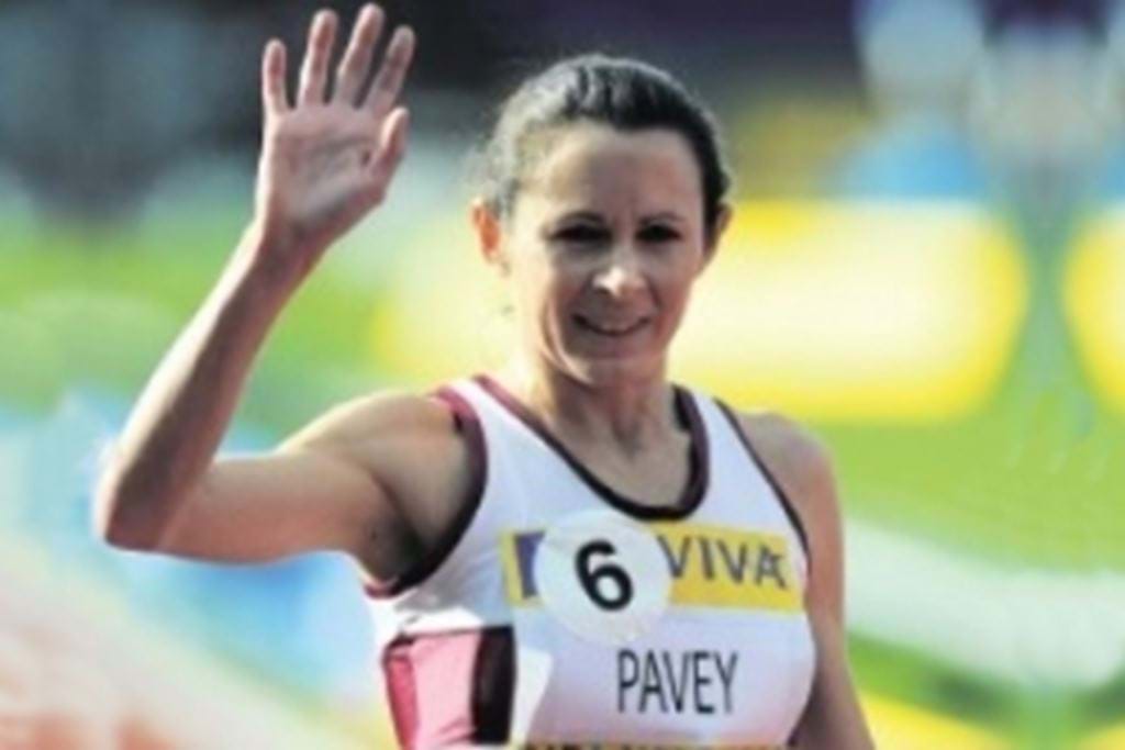 jo_pavey_waving-300.jpg