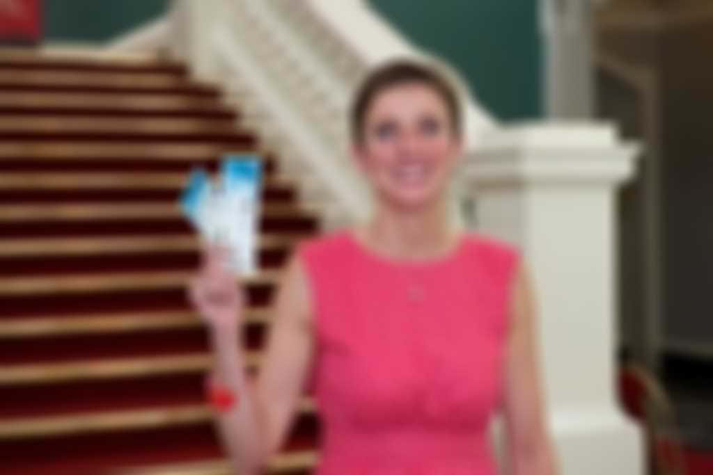 Ellie_group_leader.jpg blurred out