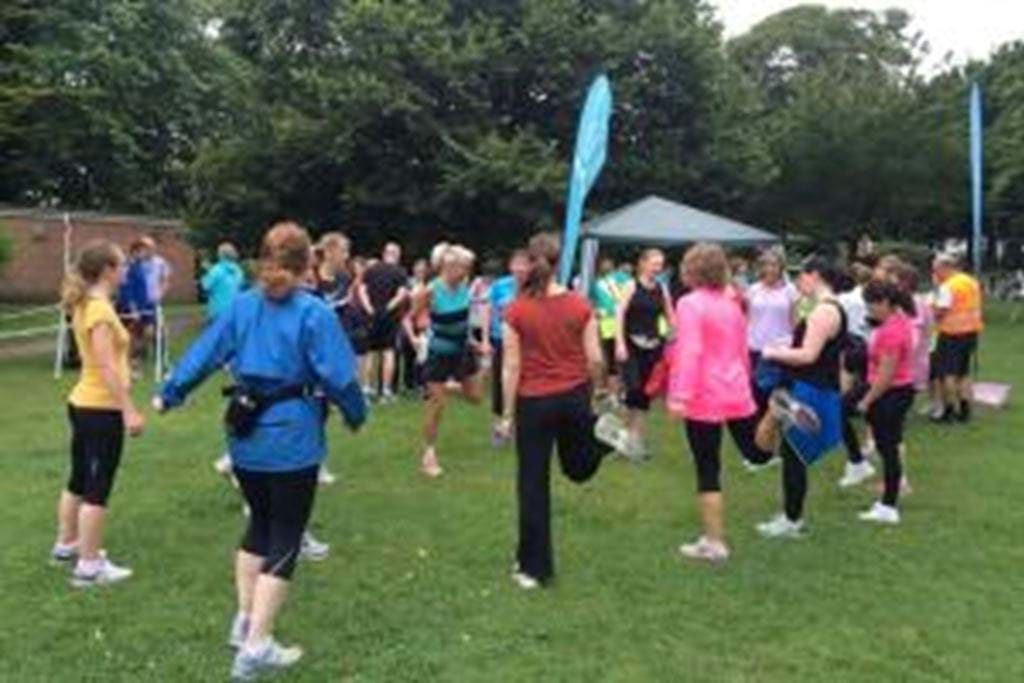 Begs_warm_up_at_parkrun_300.jpg