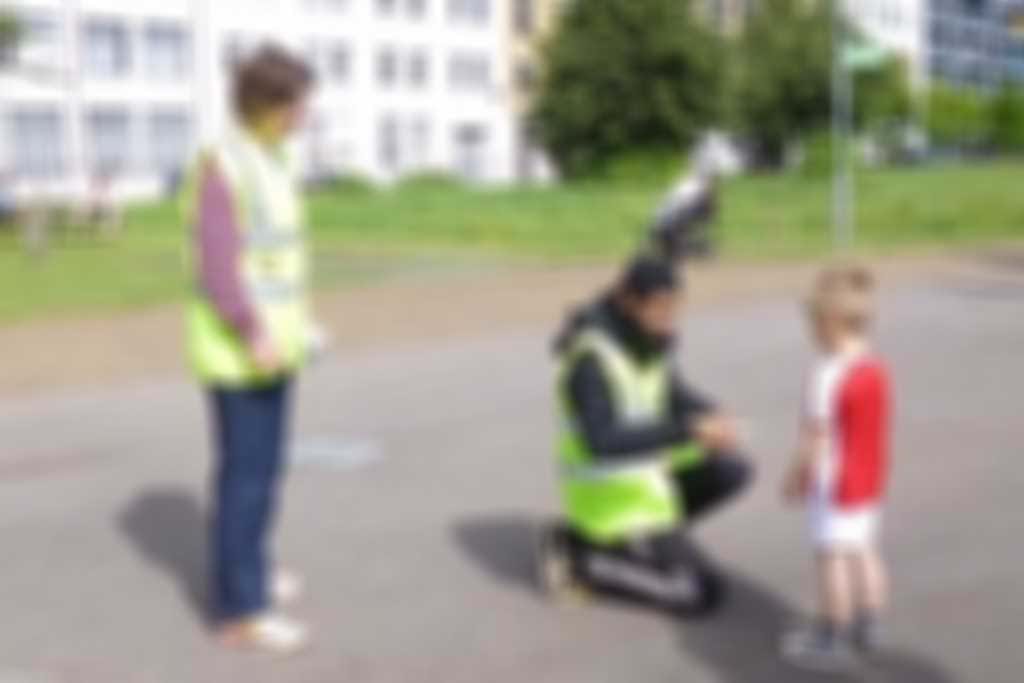 junior_parkrun_volunteers.jpg blurred out