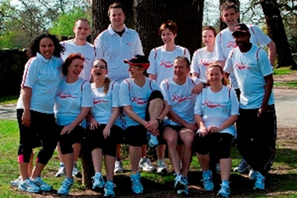 Run_England_group_300x200.jpg (1)